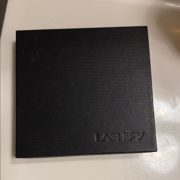 LASHIFY bundle - Picture 2 of 7